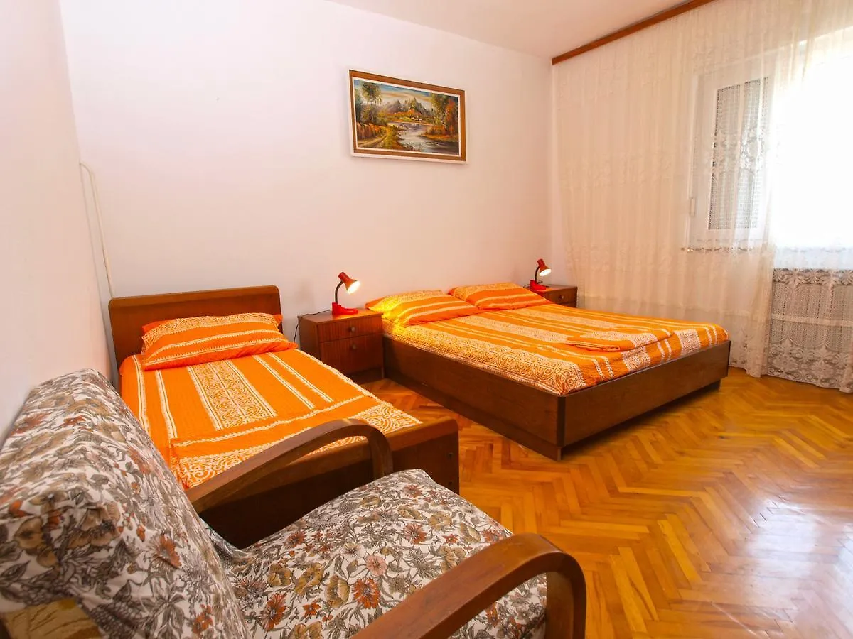 Apartment Milutin 1051 Pula 0*,  Kroatien